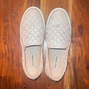 Size 8 blush STEVE MADDEN ECENTRCQ SLIP-ON SNEAKER